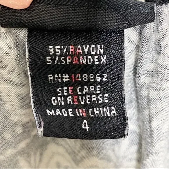 Torrid Medallion Print Off Shoulder Shirt Size 4X - Picture 6 of 9